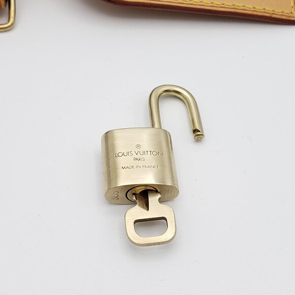 Authentic Louis Vuitton Luggage tag with Lock and Key - Picture 9 of 15